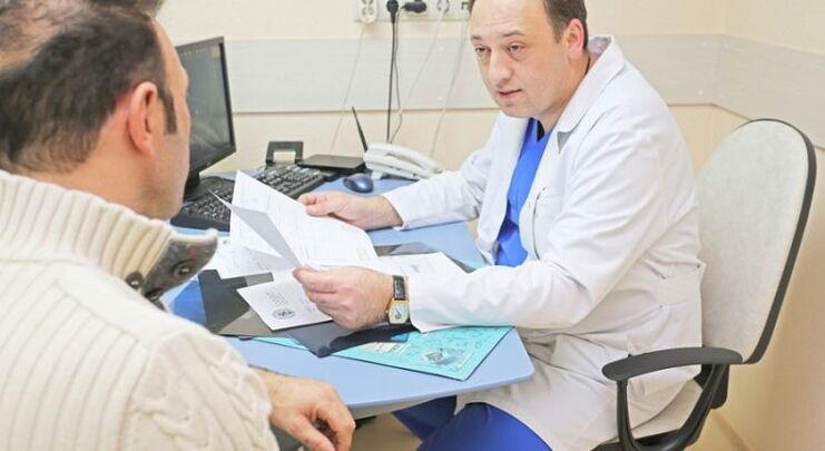 Man consults a urologist